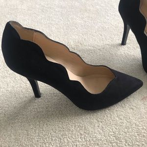 Like-New Chinese Laundry pumps